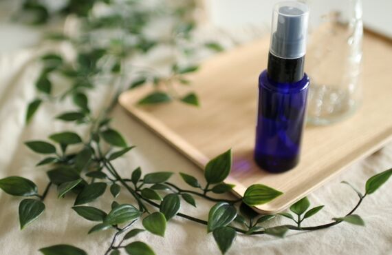 ご来店の方にアロマスプレープレゼント実施中！12月18日まで｜リラクゼーションサロンひまわり